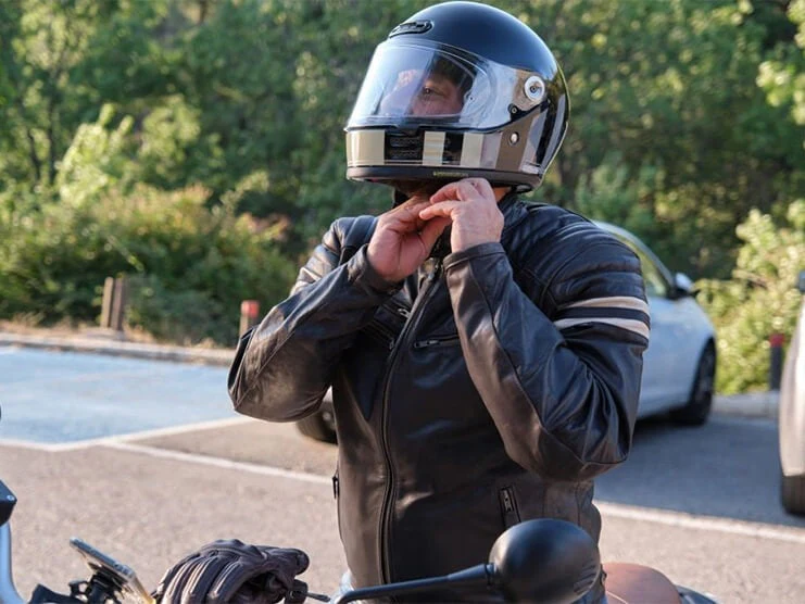 How Should a Motorcycle Helmet Fit?