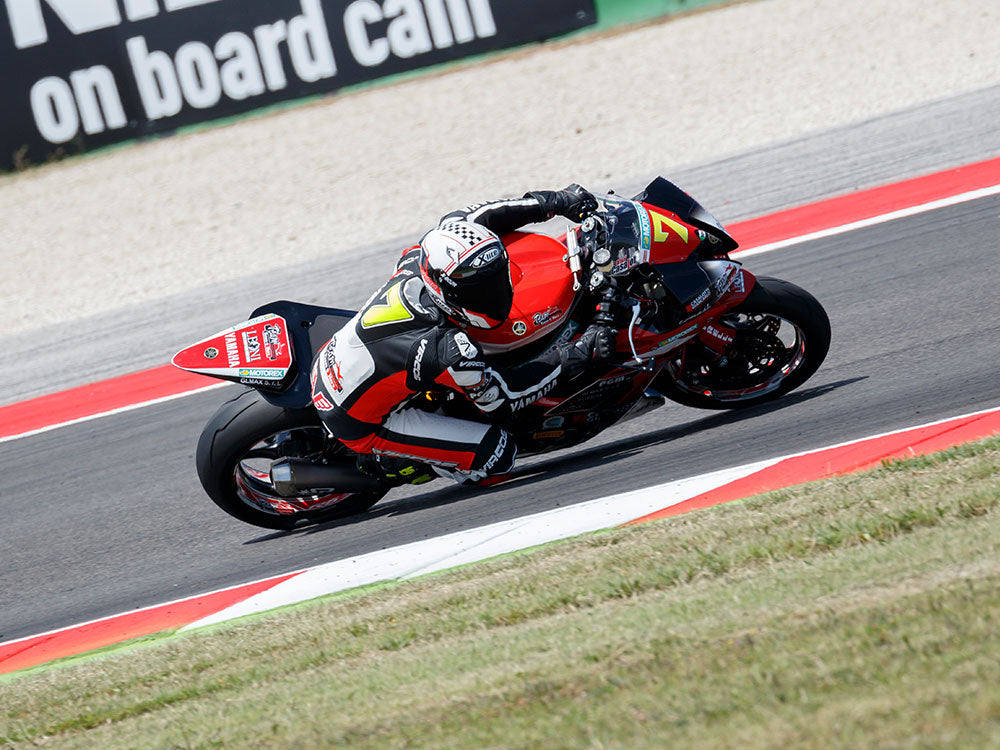 How to Hang Off a Motorcycle Correctly While Cornering