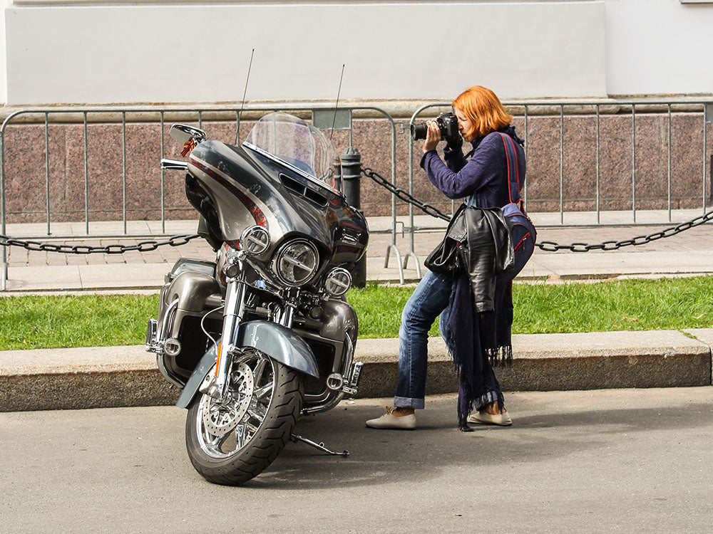 HOW TO TAKE THE PERFECT PICTURE OF A MOTORCYCLE FOR A CLASSIFIED AD