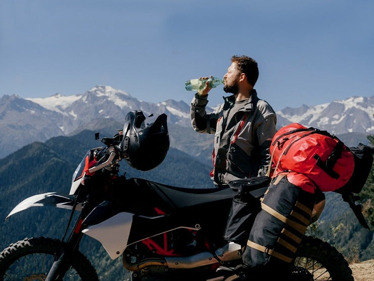 15 Tips on How to Stay Hydrated During Motorcycle Touring