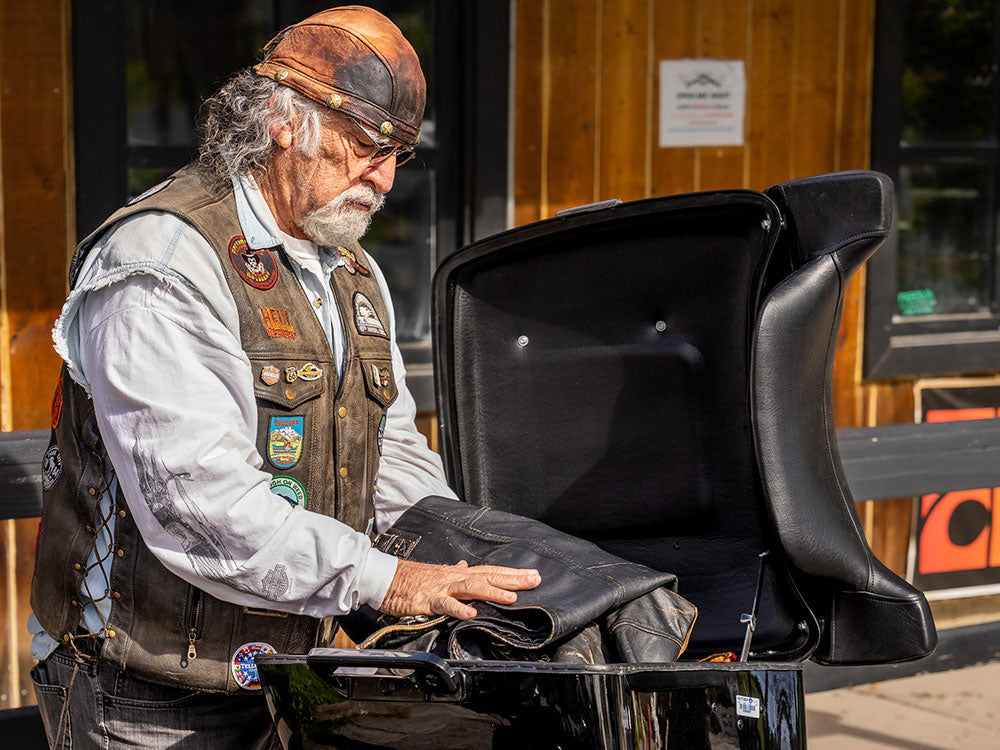 Every Motorcyclist’s Fantasy- Harley Sportster Saddlebags