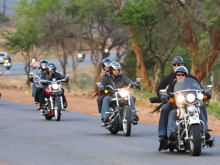 Solo Motorcycle Riding Vs. Group Motorcycle Riding