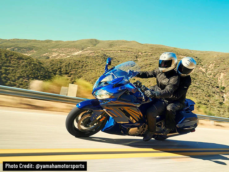 Yamaha FJR1300ES: A Quintessential Sports Tourer for Canyon-Carving