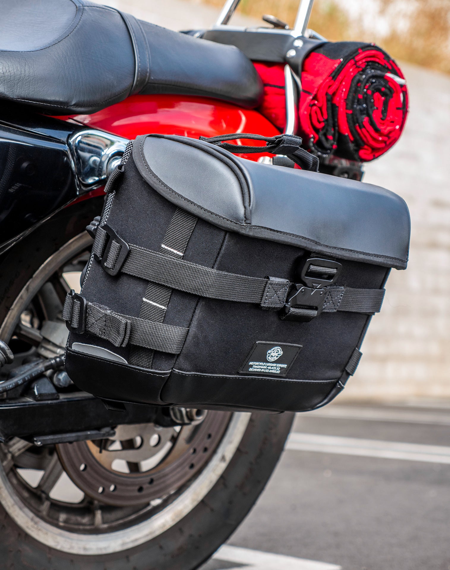 10L - Incognito Quick Mount Small Solo Motorcycle Saddlebag (Left Only) for Harley Sportster 883 Low XL883L v2