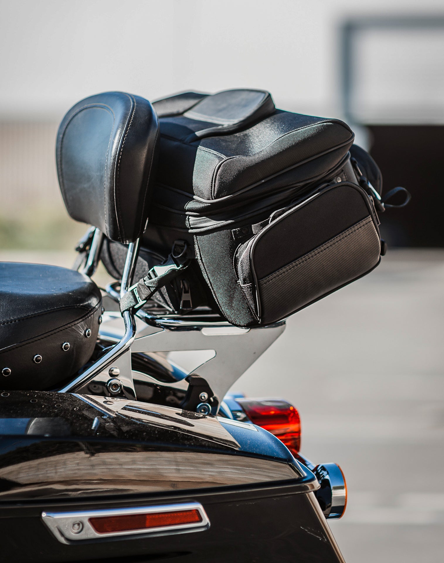 42L - Voyage Elite XL BMW Motorcycle Sissy Bar Bag