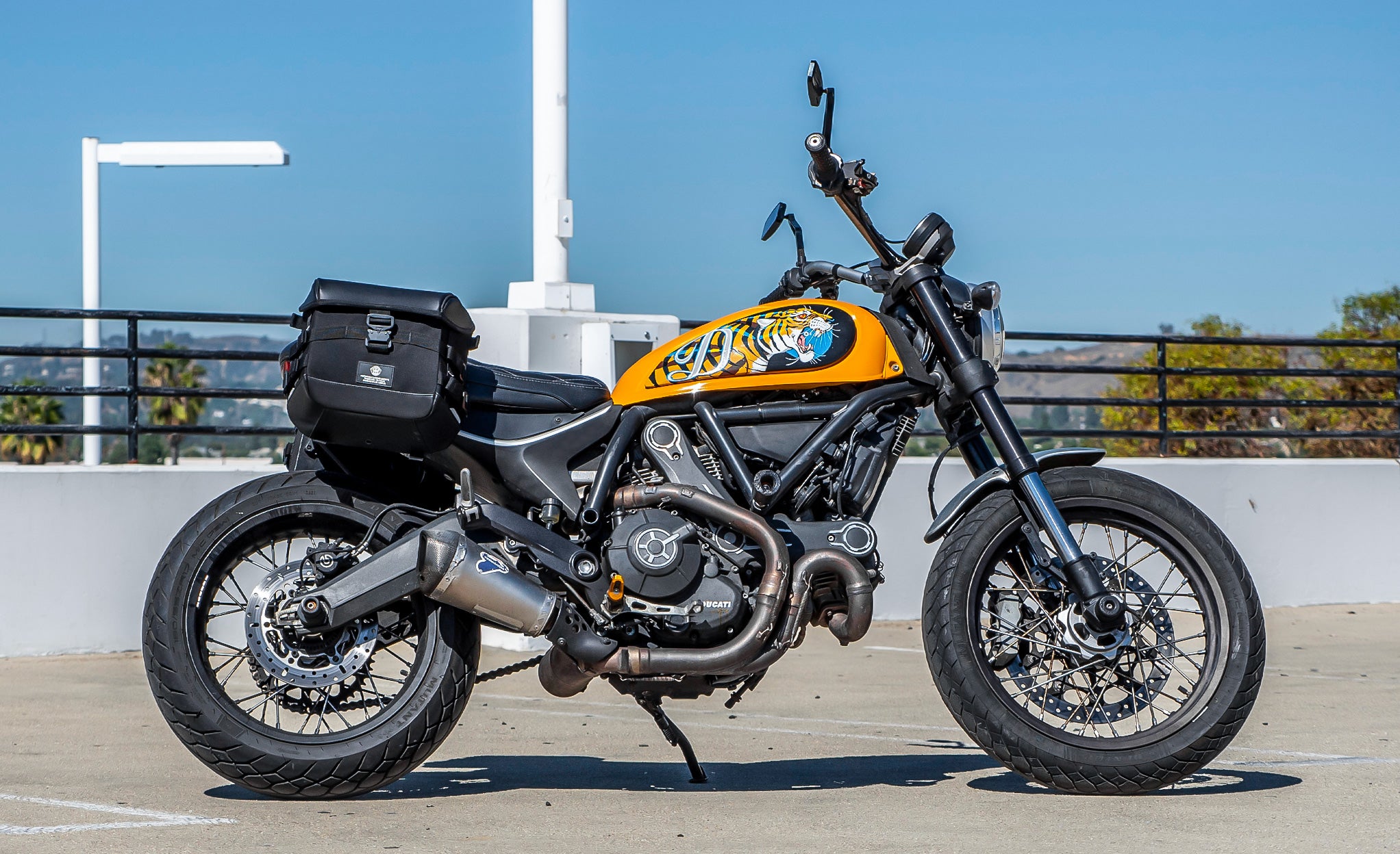 10L - Incognito Quick Mount Small Ducati Scrambler (2014-17) Solo Saddlebag (Right Only) @expand