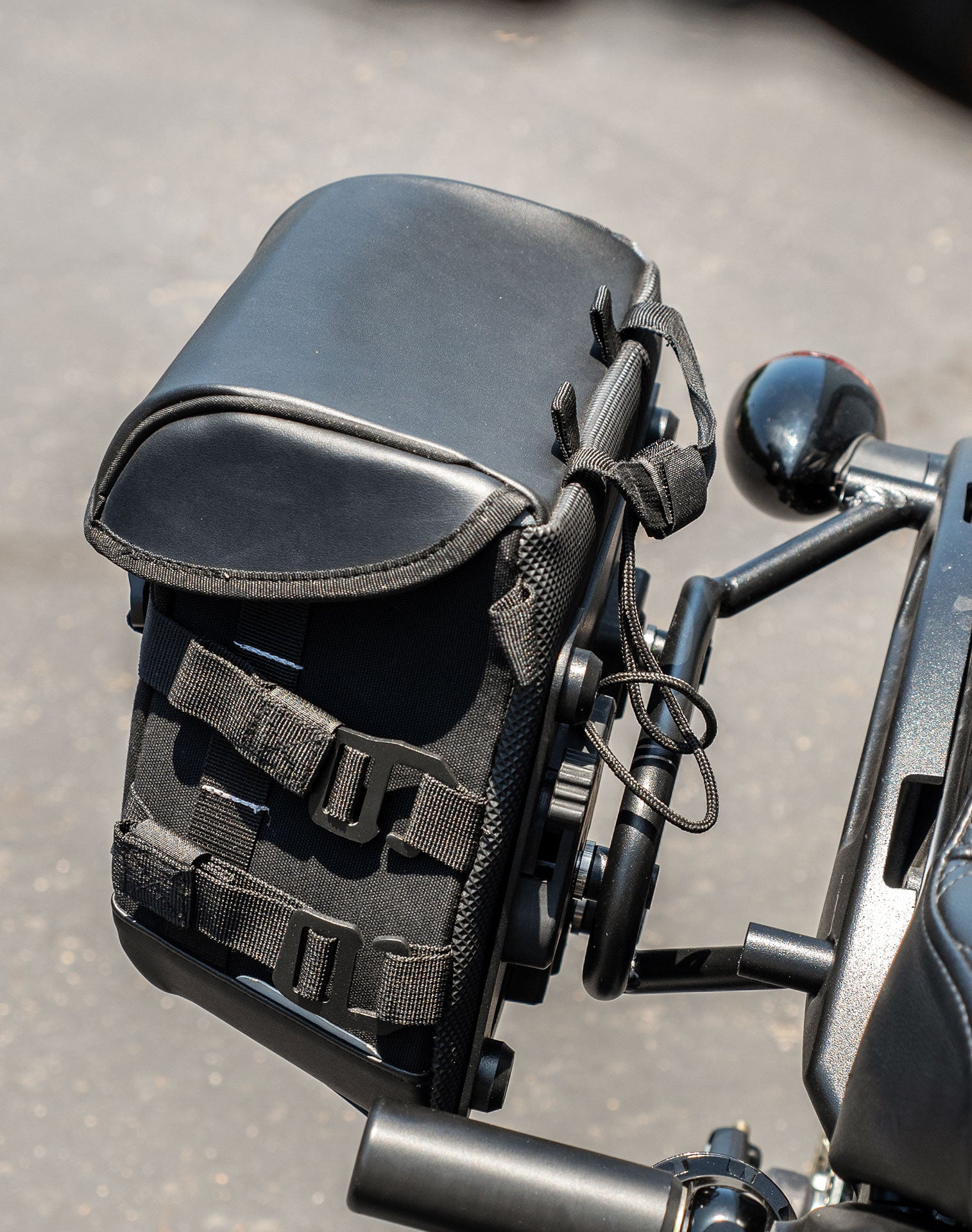 10L - Incognito Quick-Mount Small Indian Scout Rogue Solo Saddlebag (Right Only) Vertical 3