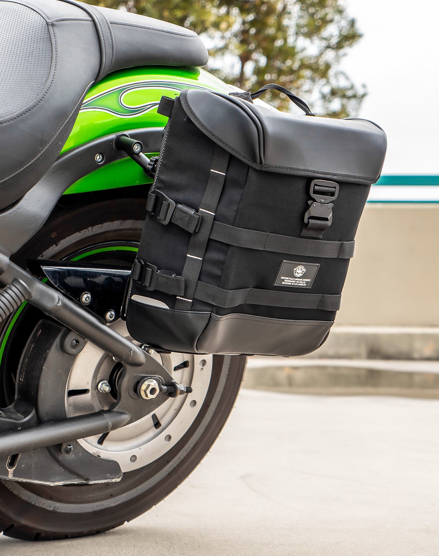 15L - Incognito Quick-Mount Medium Kawasaki Vulcan 900 Custom VN900C Solo Saddlebag (Left Only) v2