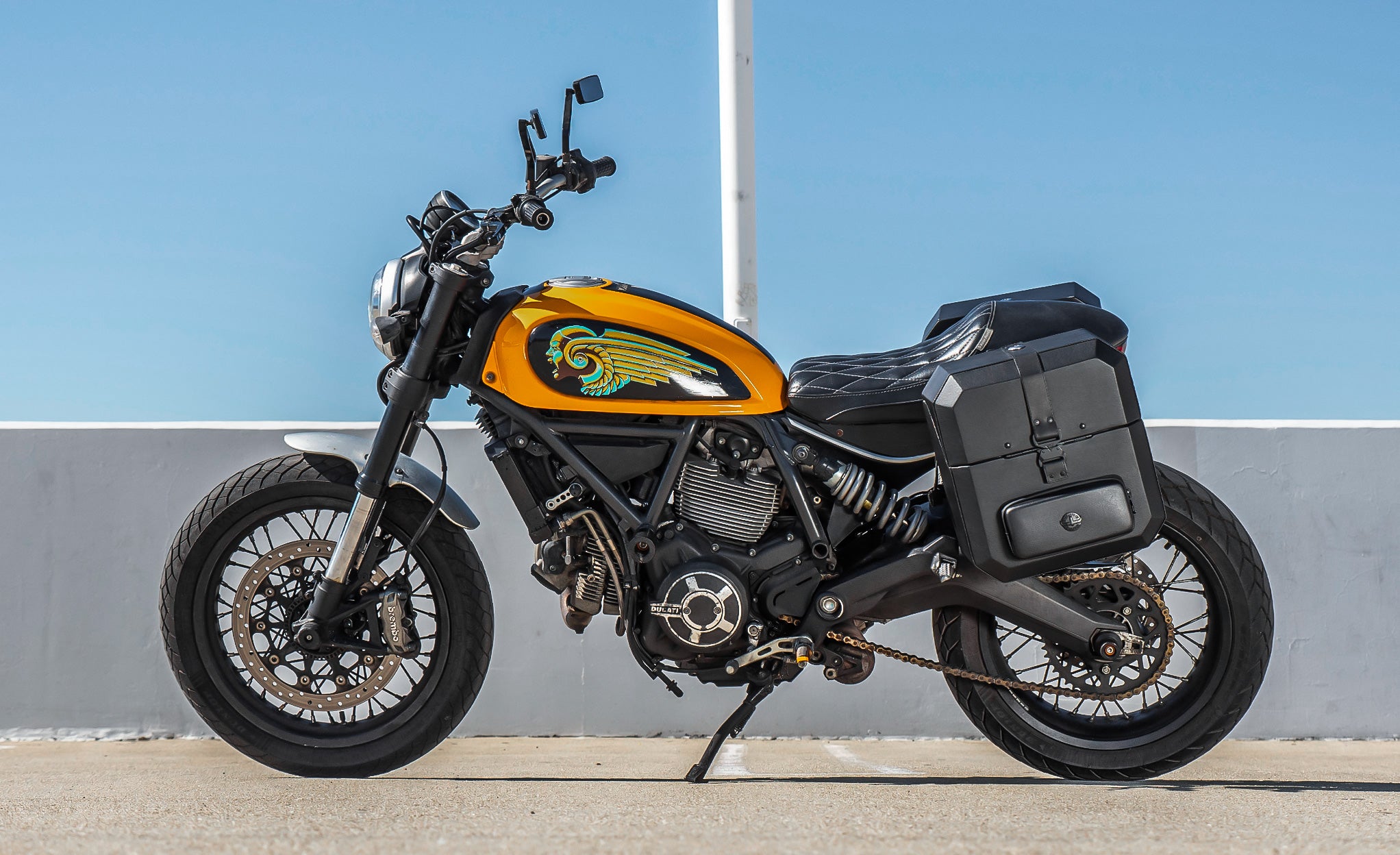 15L - Outlaw Quick Mount Medium Ducati Scrambler (2014-17) Hard Solo Saddlebag (Left Only) @expand