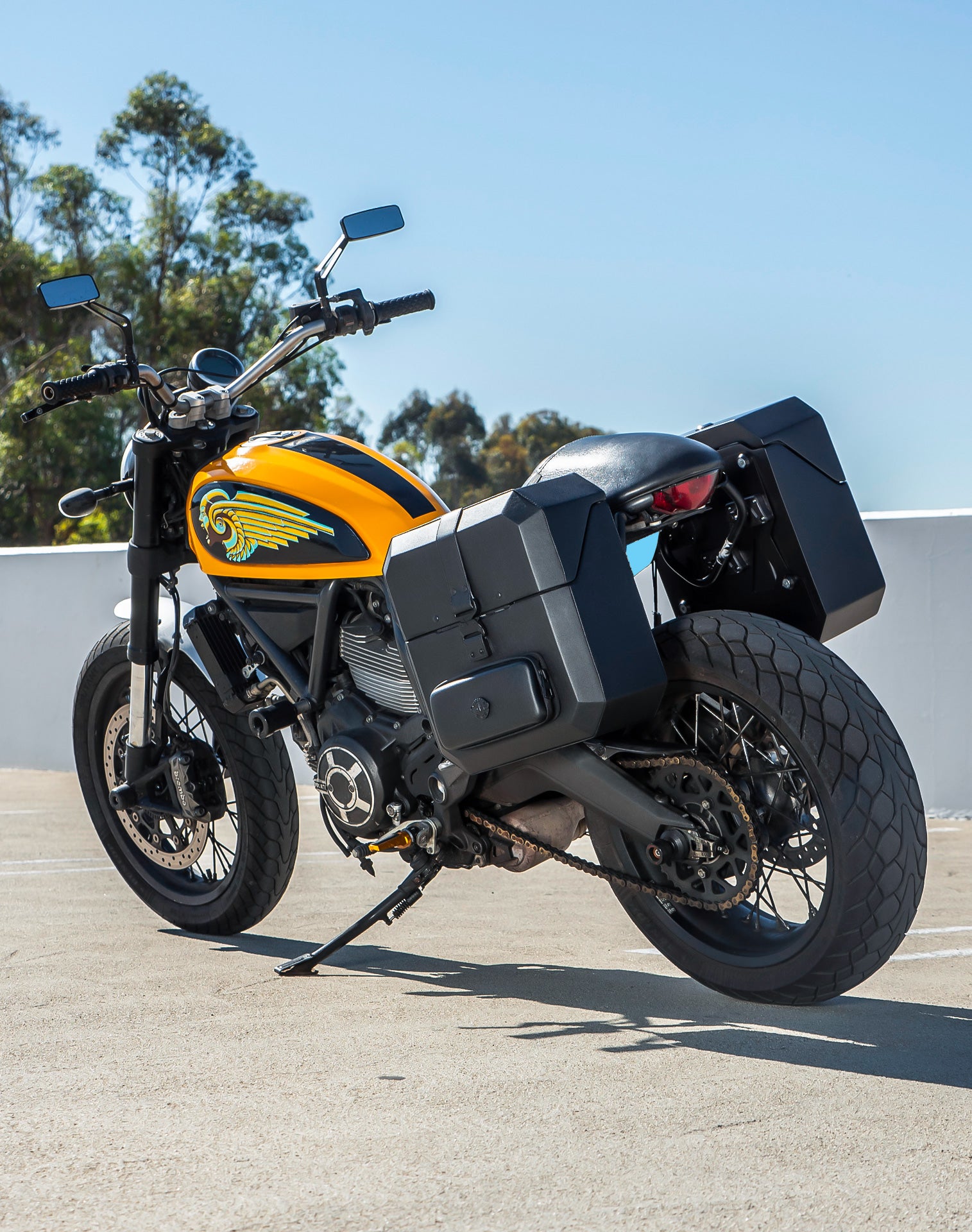 15L - Outlaw Quick Mount Medium Ducati Scrambler (2014-17) Hard Solo Saddlebag (Left Only) v1