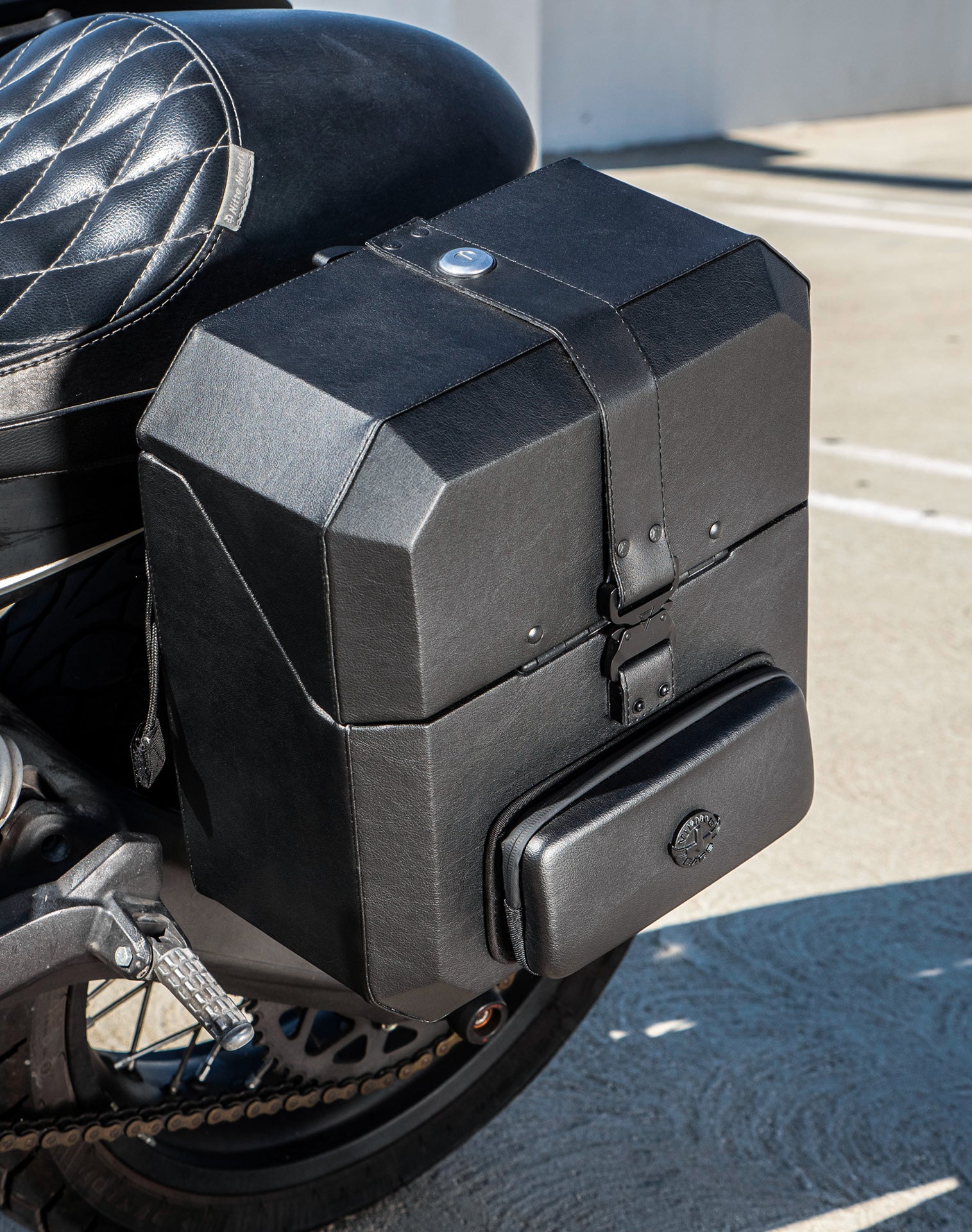 15L - Outlaw Quick Mount Medium Ducati Scrambler (2014-17) Hard Solo Saddlebag (Left Only) v3