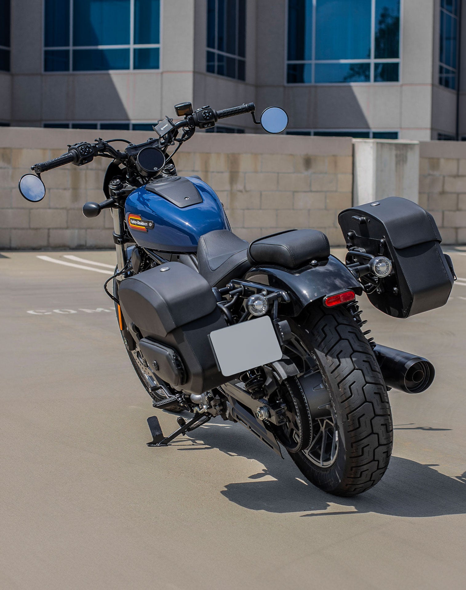20L - Ironclad Quick Mount Medium Harley Sportster Nightster 2024 Hard Solo Saddlebag (Left Only)