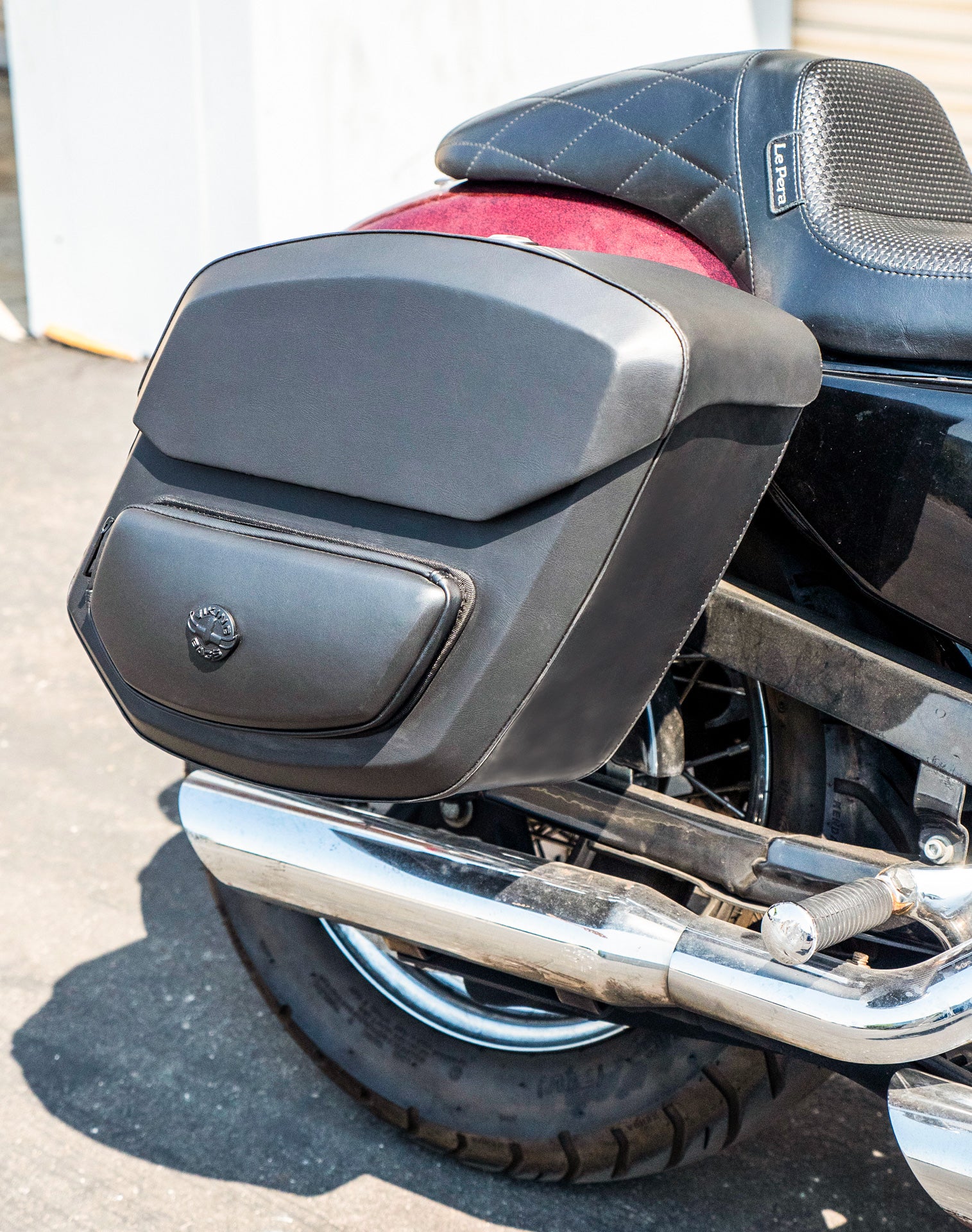 20L - Ironclad Quick Mount Medium Harley Sportster Seventy Two 72 Hard Solo Saddlebag (Right Only) v2