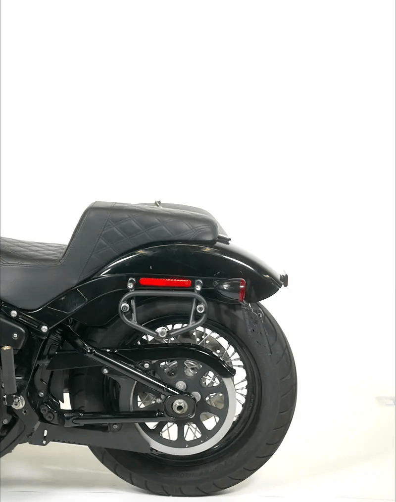 28L - Baelor Medium Quick Mount Motorcycle Saddlebags For Harley Softail Deluxe FLDE Demo Video