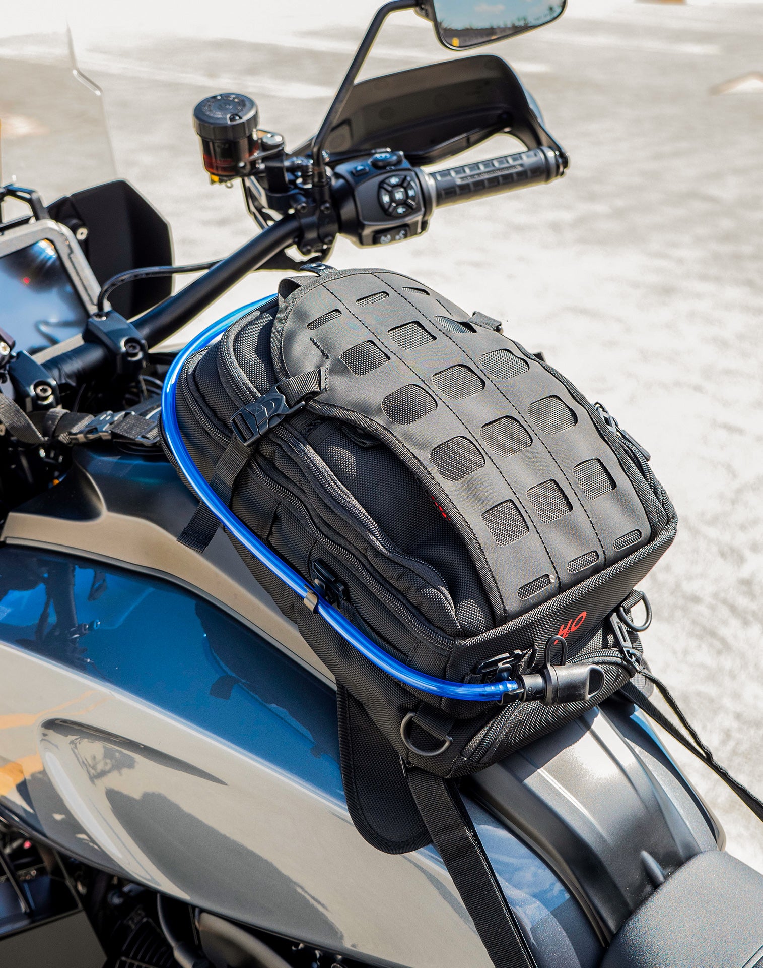 Viking Apex ADV Touring Tank Bag With Hydration Pack v3