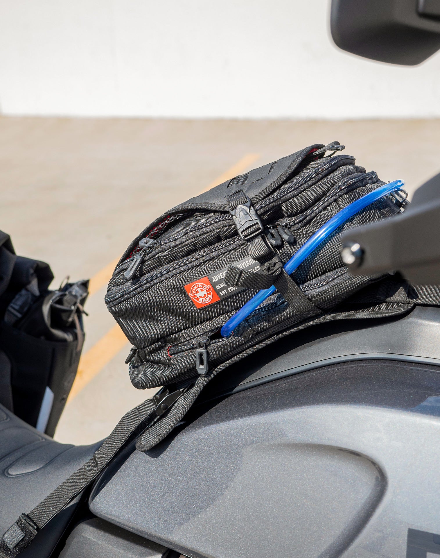 Viking Apex ADV Touring Tank Bag With Hydration Pack v4