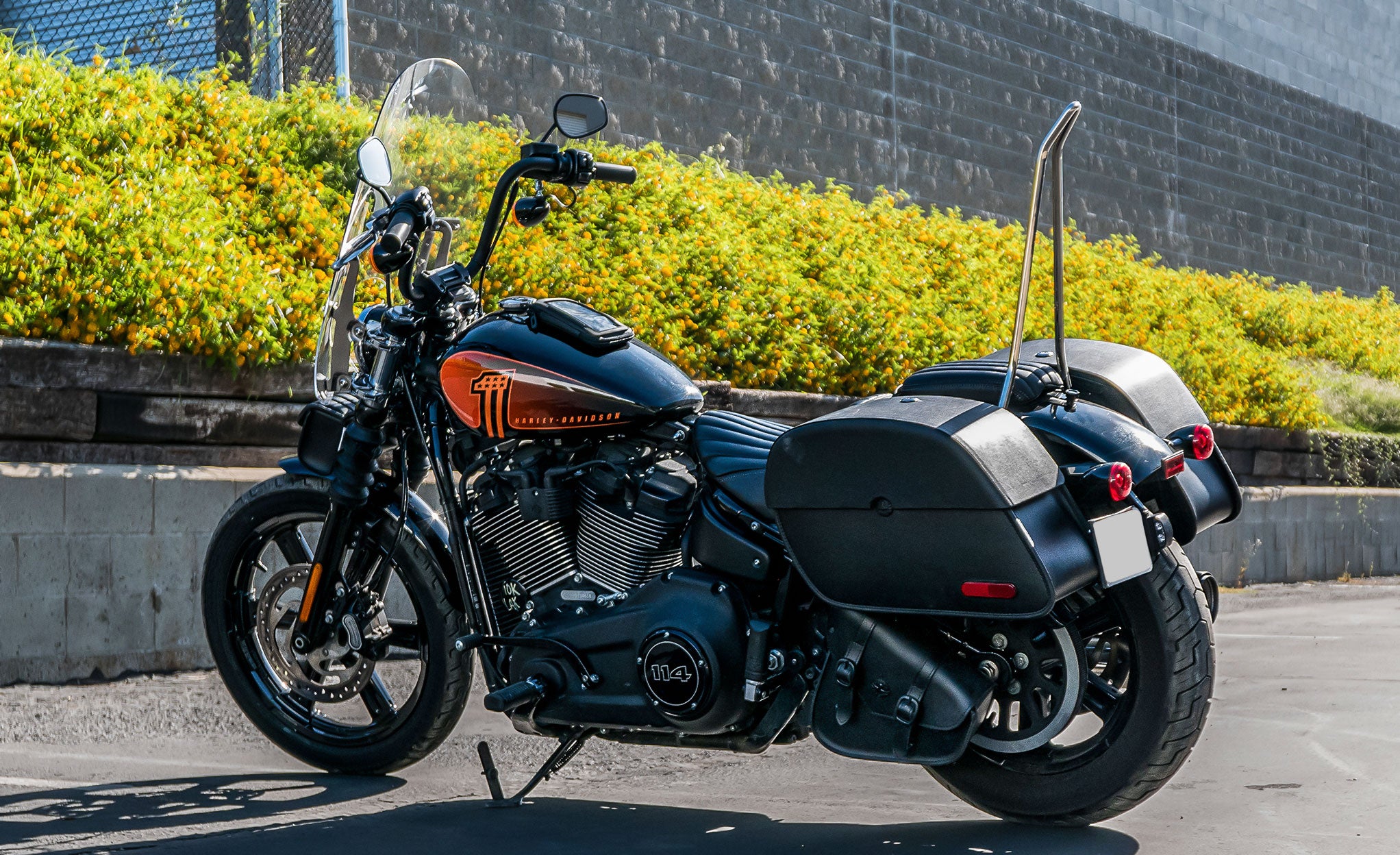 2018 street bob swingarm shops bag