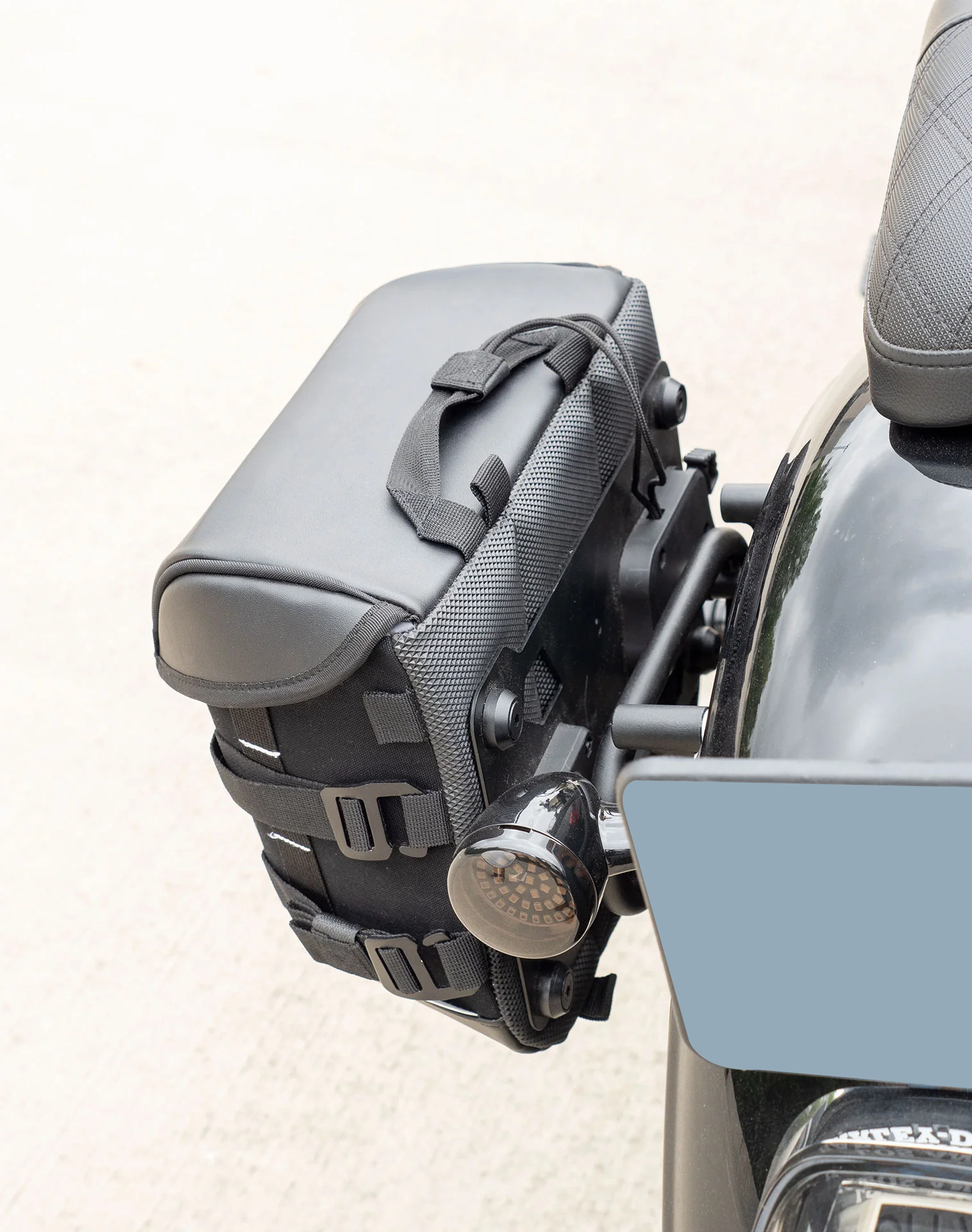 10L - Incognito Quick Mount Small Solo Motorcycle Saddlebag (Left Only) for Harley Softail Low Rider S FXLRS Vertical 4