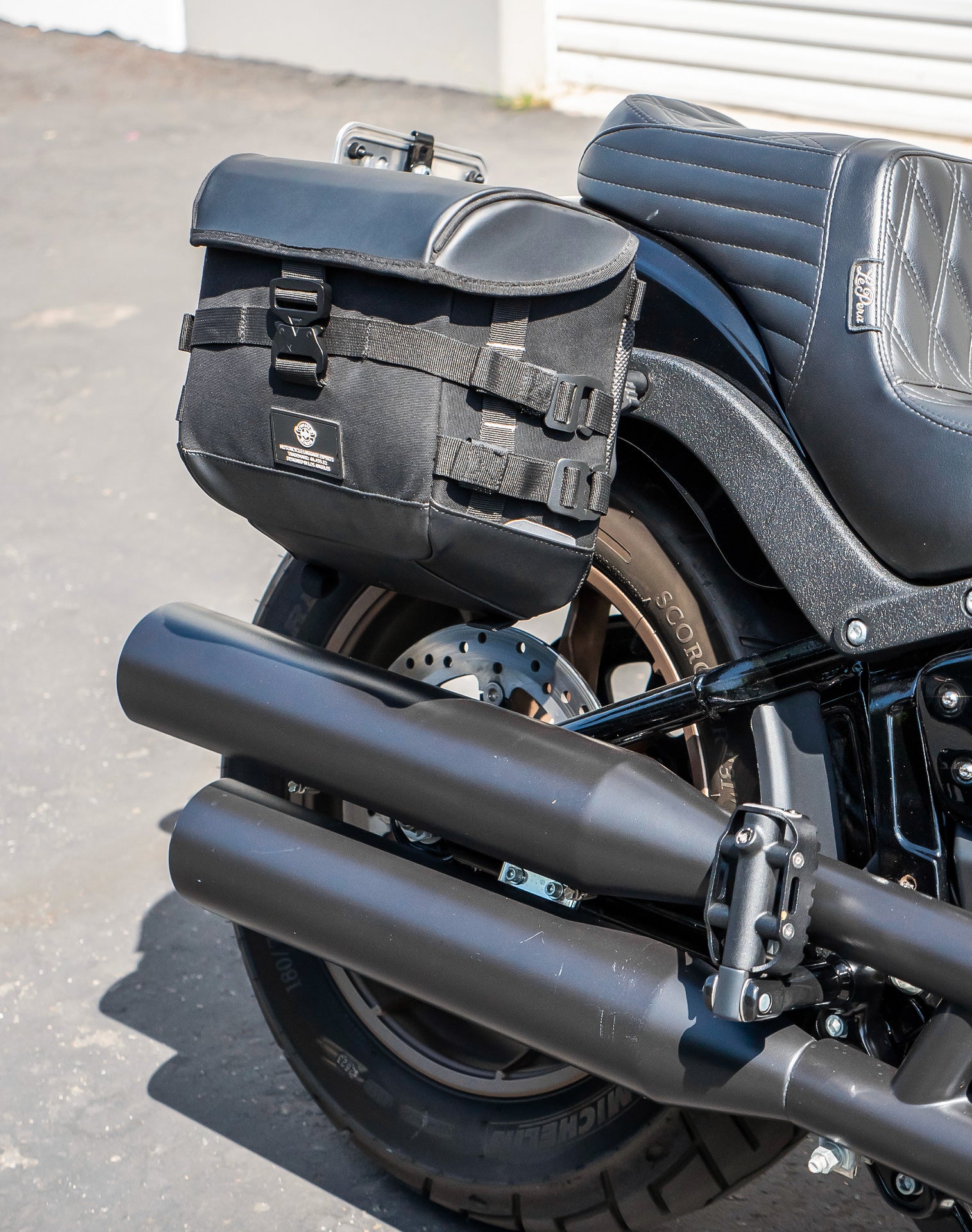 10L - Incognito Quick Mount Small Solo Saddlebag (Right Only) for Harley Softail Low Rider ST FXLRST