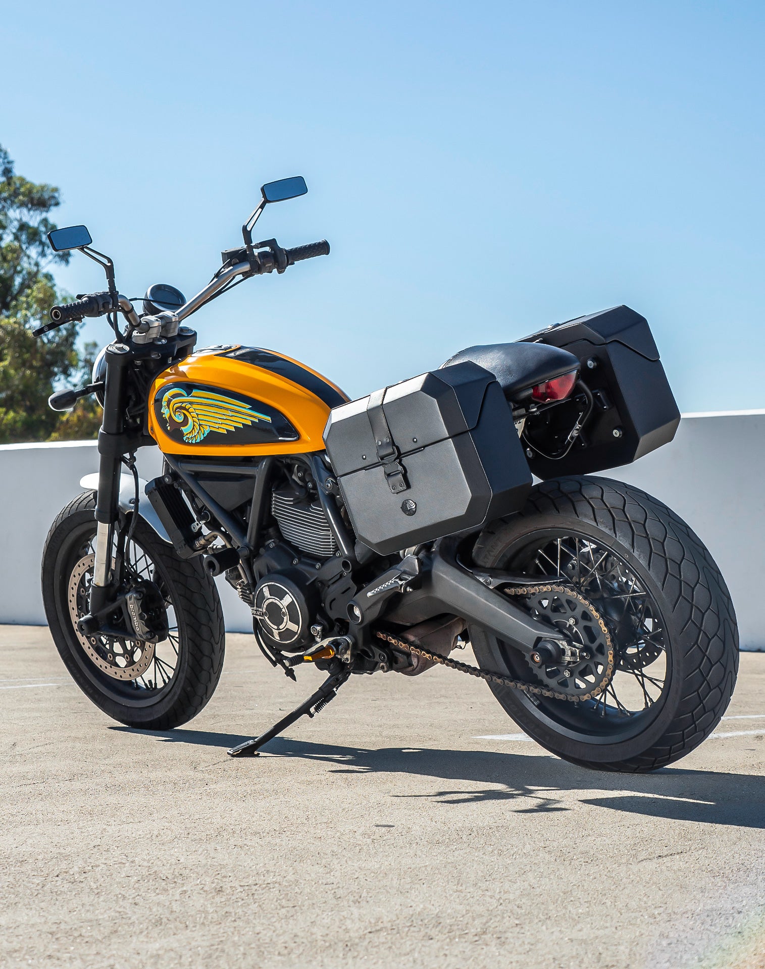 10L - Outlaw Quick Mount Small Ducati Scrambler (2014-17) Hard Solo Saddlebag (Left Only) v1