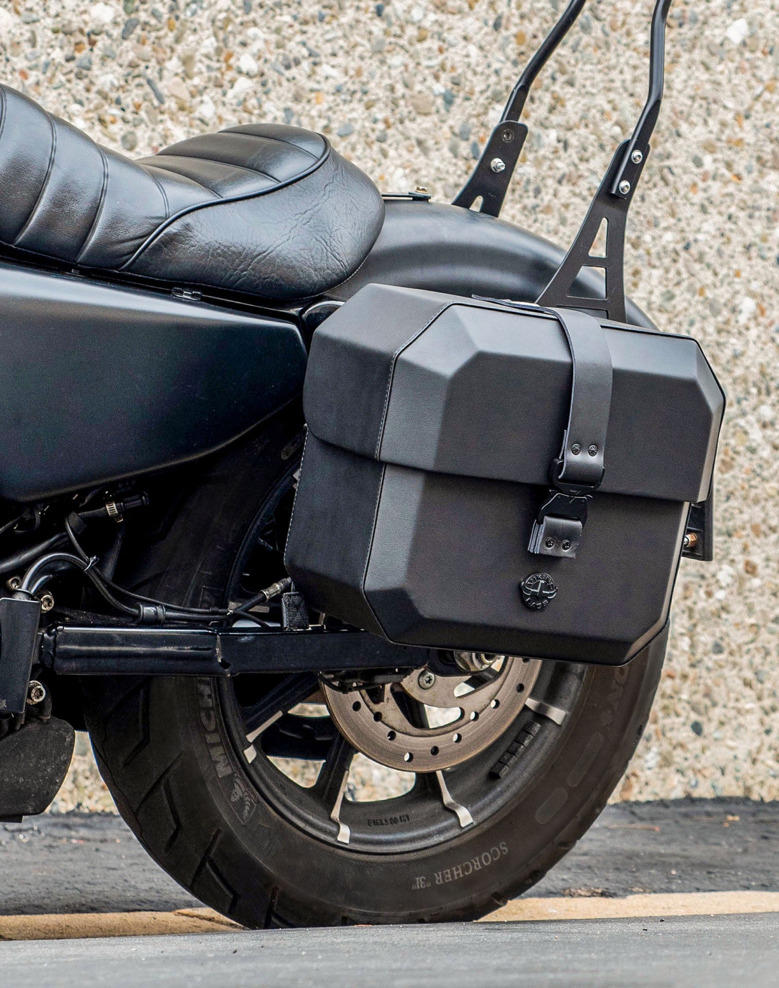 10L - Outlaw Quick Mount Small Harley Sportster 883 Iron XL883N Hard Solo Saddlebag (Left Only) 3